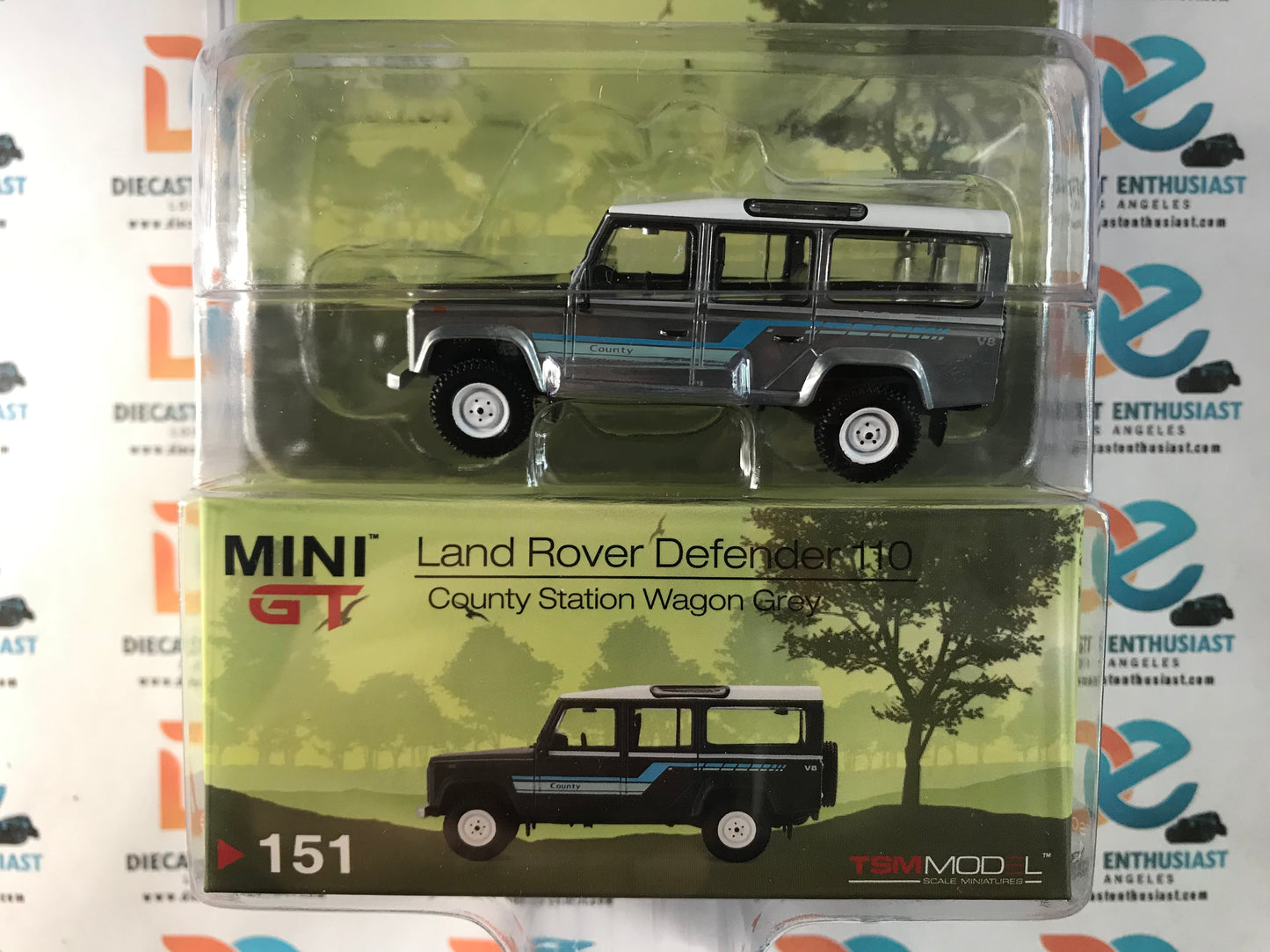 CHASE RAW Mini GT Mijo Exclusives 151 Land Rover Defender 110 County Station Wagon 1:64