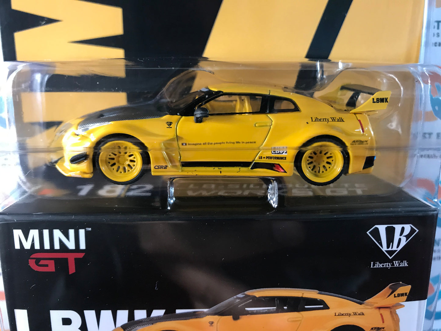CHASE Mini GT Mijo Exclusive 182 LB SHILLOUETTE WORK Nissan 35GT RR Yellow 1:64