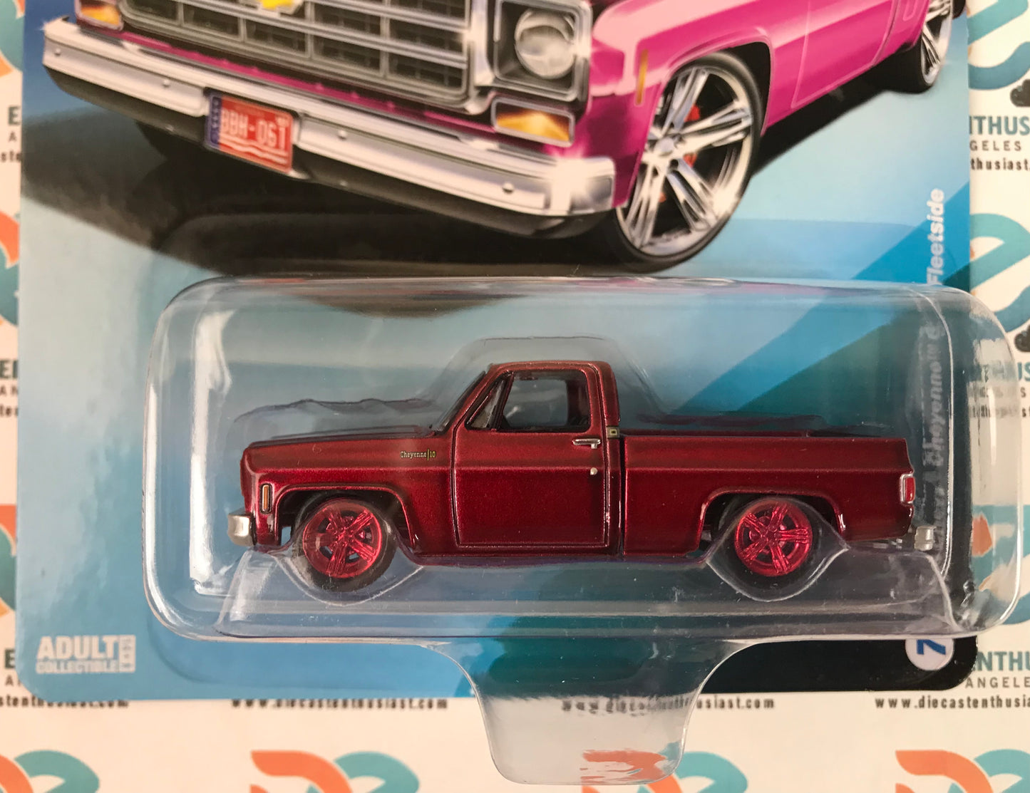 CHASE Auto World Diecastz Exclusives 1978 Chevy Cheyenne C10 Fleetside Pink 1:64