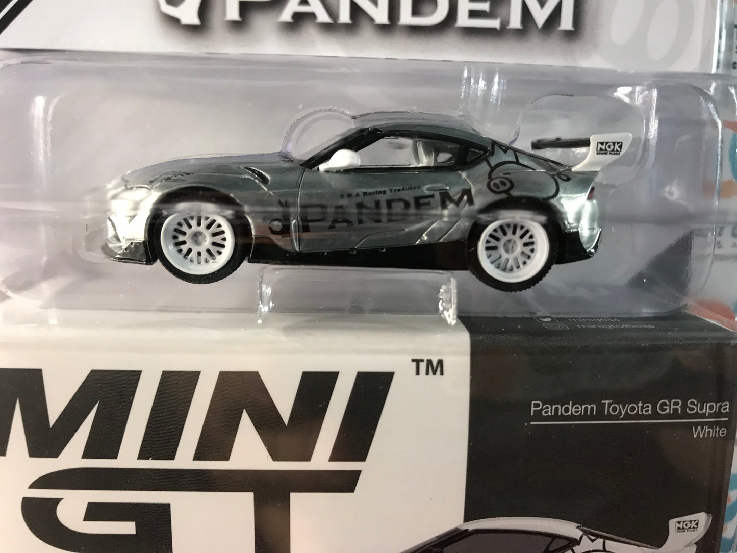CHASE Mini GT Mijo Exclusive 180 Pandem Toyota GR Supra White 1:64