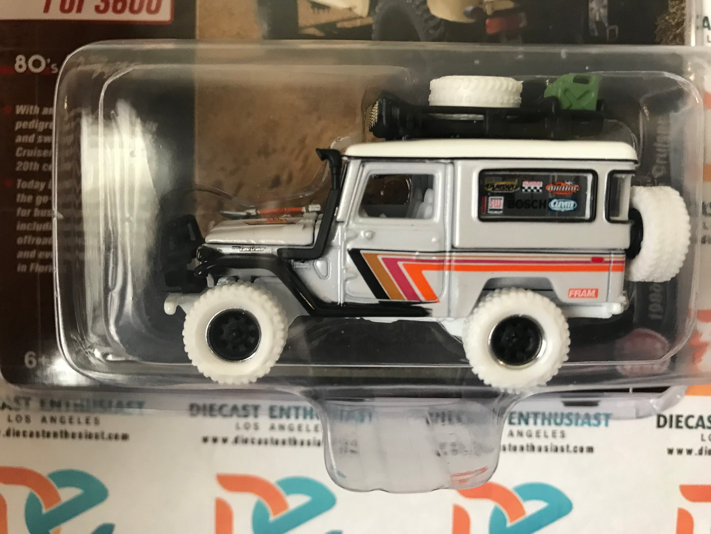 CHASE WHITE LIGHTNING Johnny Lightning Mijo Exclusives 1980 Toyota Land Cruiser Beige 1:64