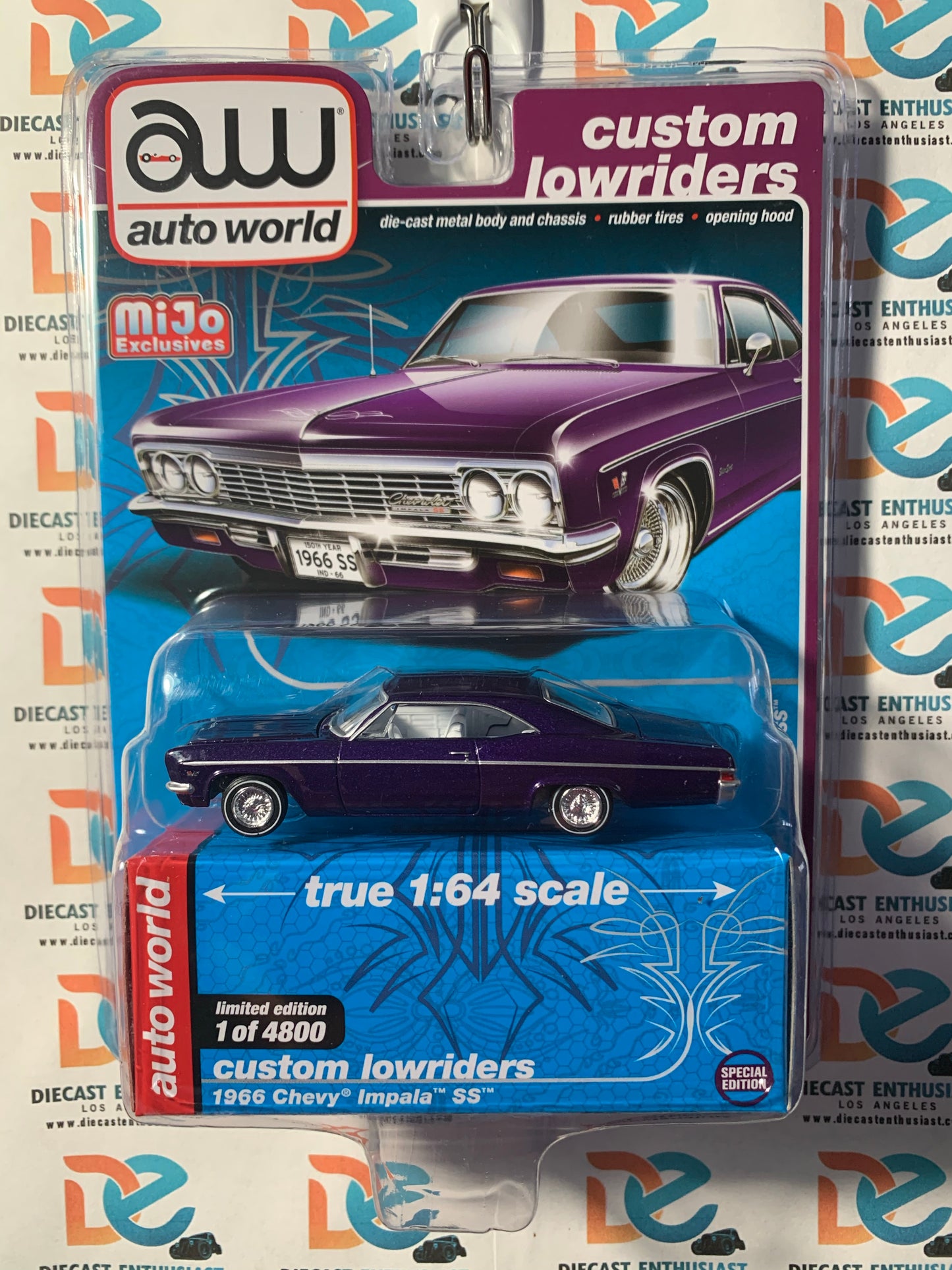 Auto World Mijo Exclusive Custom Lowriders 1966 Chevrolet Impala SS Purple 1:64