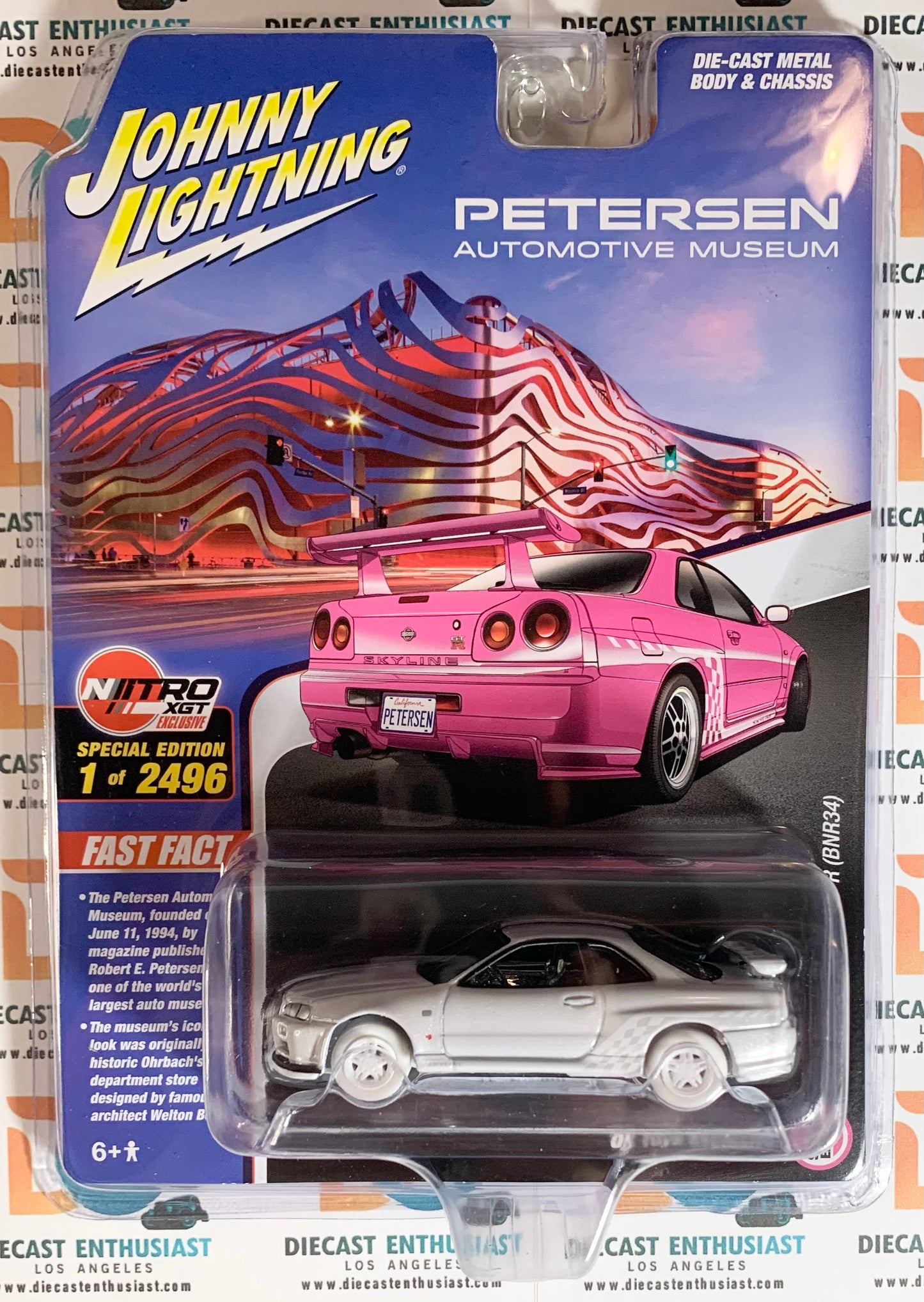 CHASE WHITE LIGHTNING Johnny Lightning Petersen Automotive Museum Exclusives 2000 Nissan Skyline GTR BNR34 Pink 1:64