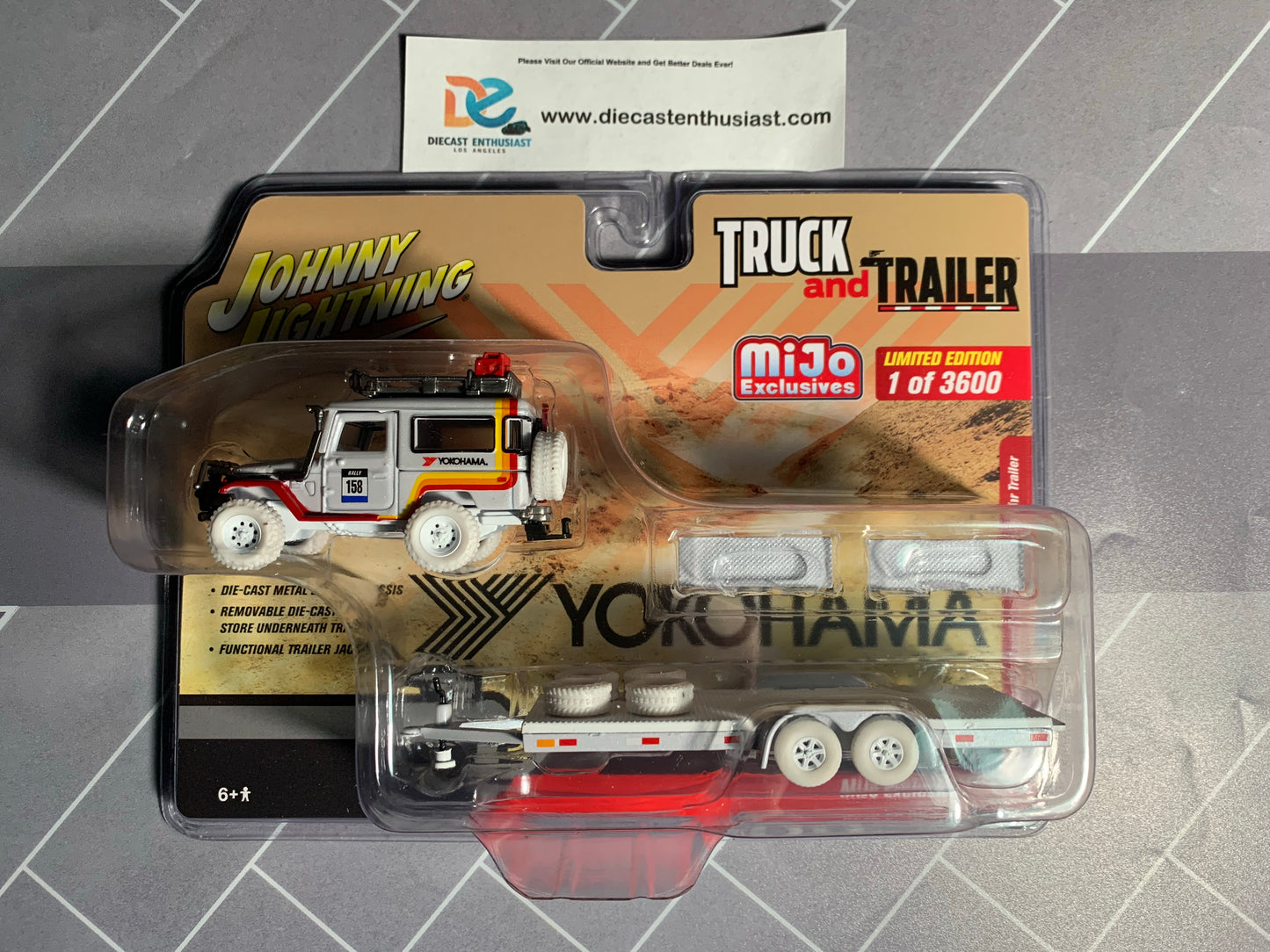 CHASE Johnny Lightning Mijo Exclusives 1980 Toyota Land Cruiser Trailer Yokohama 1:64