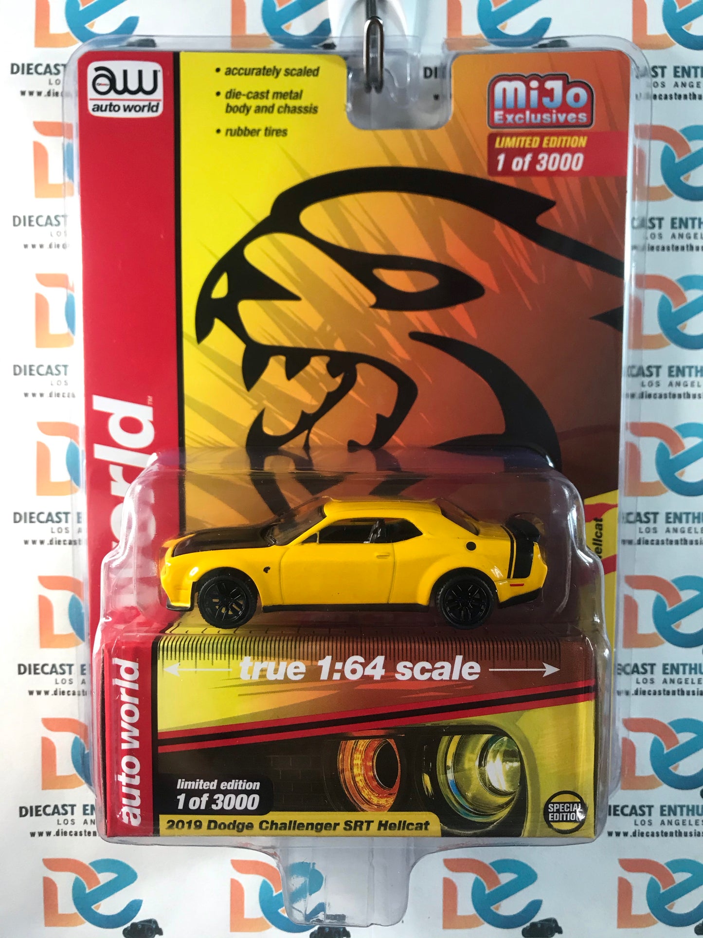 Auto World Mijo Exclusive 2019 Dodge Challenger SRT Hellcat Yellow 1:64