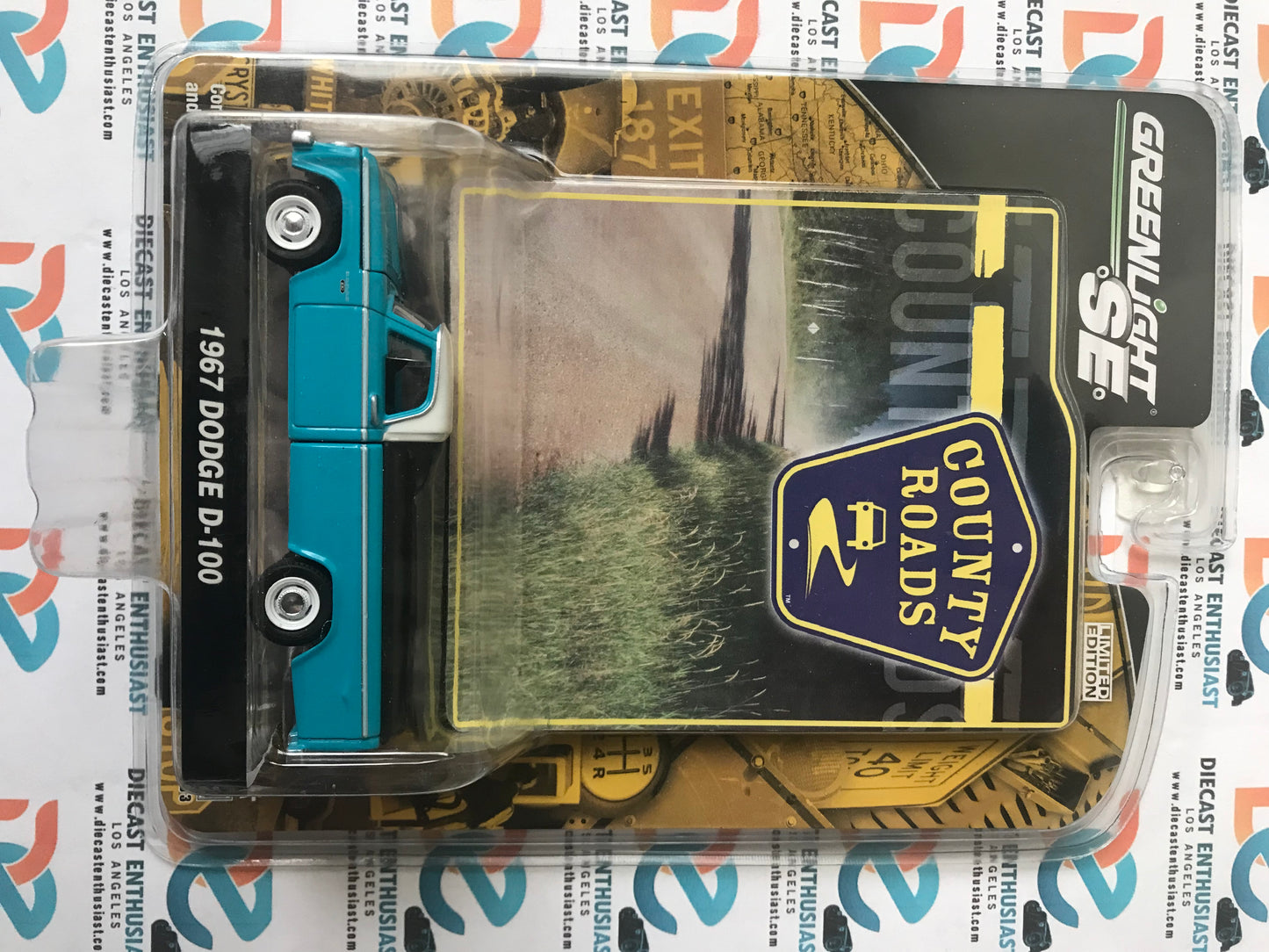 Greenlight County Road 1967 Dodge D100 Blue 1:64