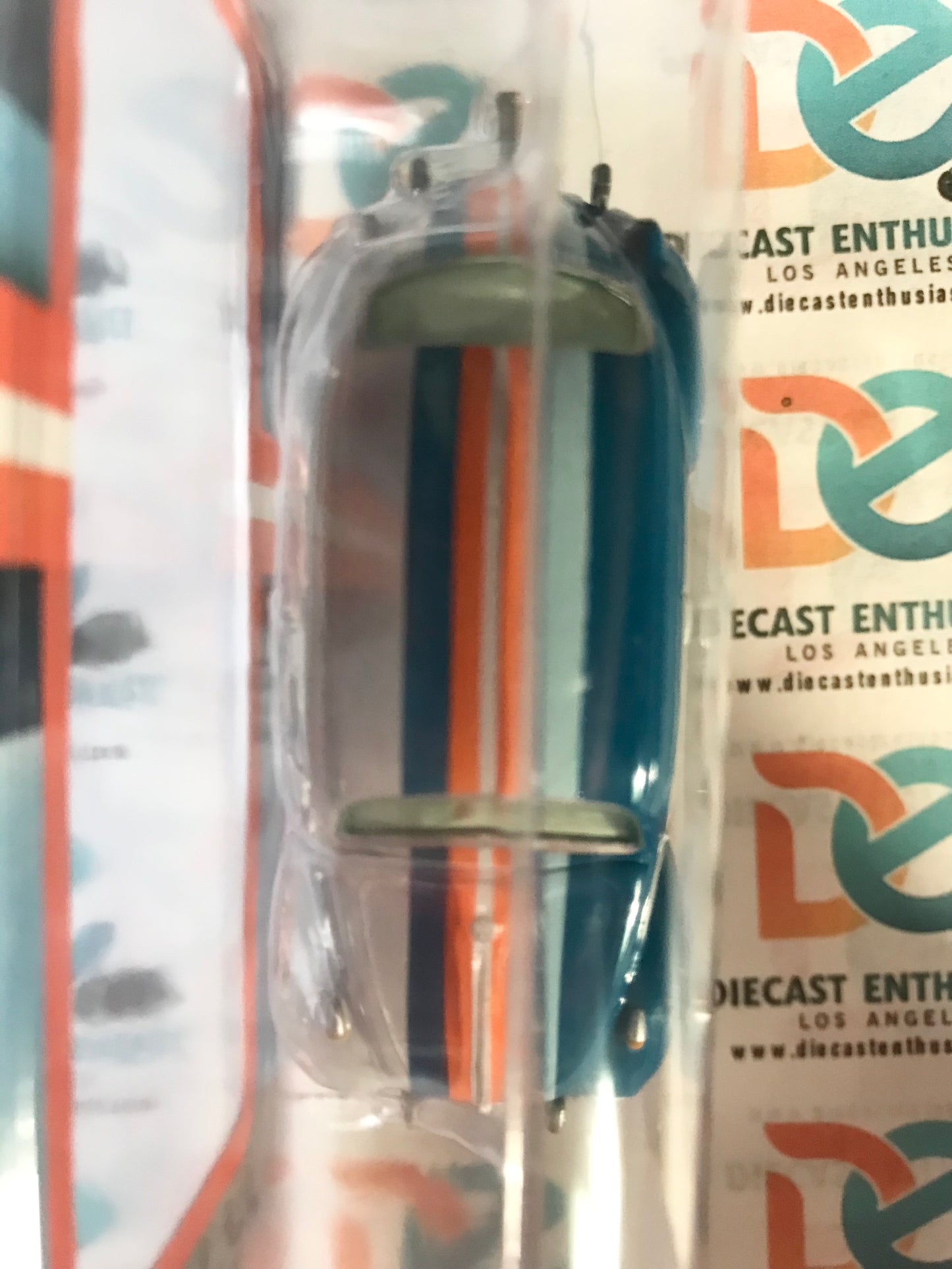 CHASE WHITE LIGHTNING Johnny Lightning Diecastz Exclusives 1986 Volkswagen Beetle Gulf 1:64