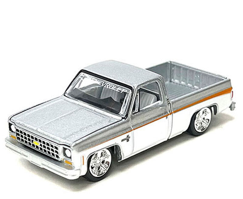 Auto World Mijo Exclusives 1980 Chevrolet Silverado Grey White 1:64