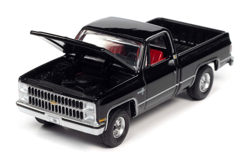 Auto World Muscle Trucks 1982 Chevrolet Silverado 10 Black 1:64