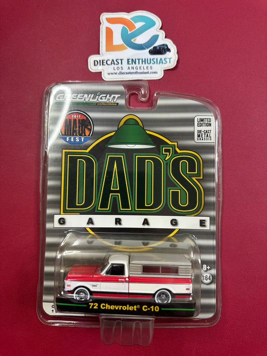 Greenlight Dad's Garage 72 Chevrolet C10 Camper Red 1:64