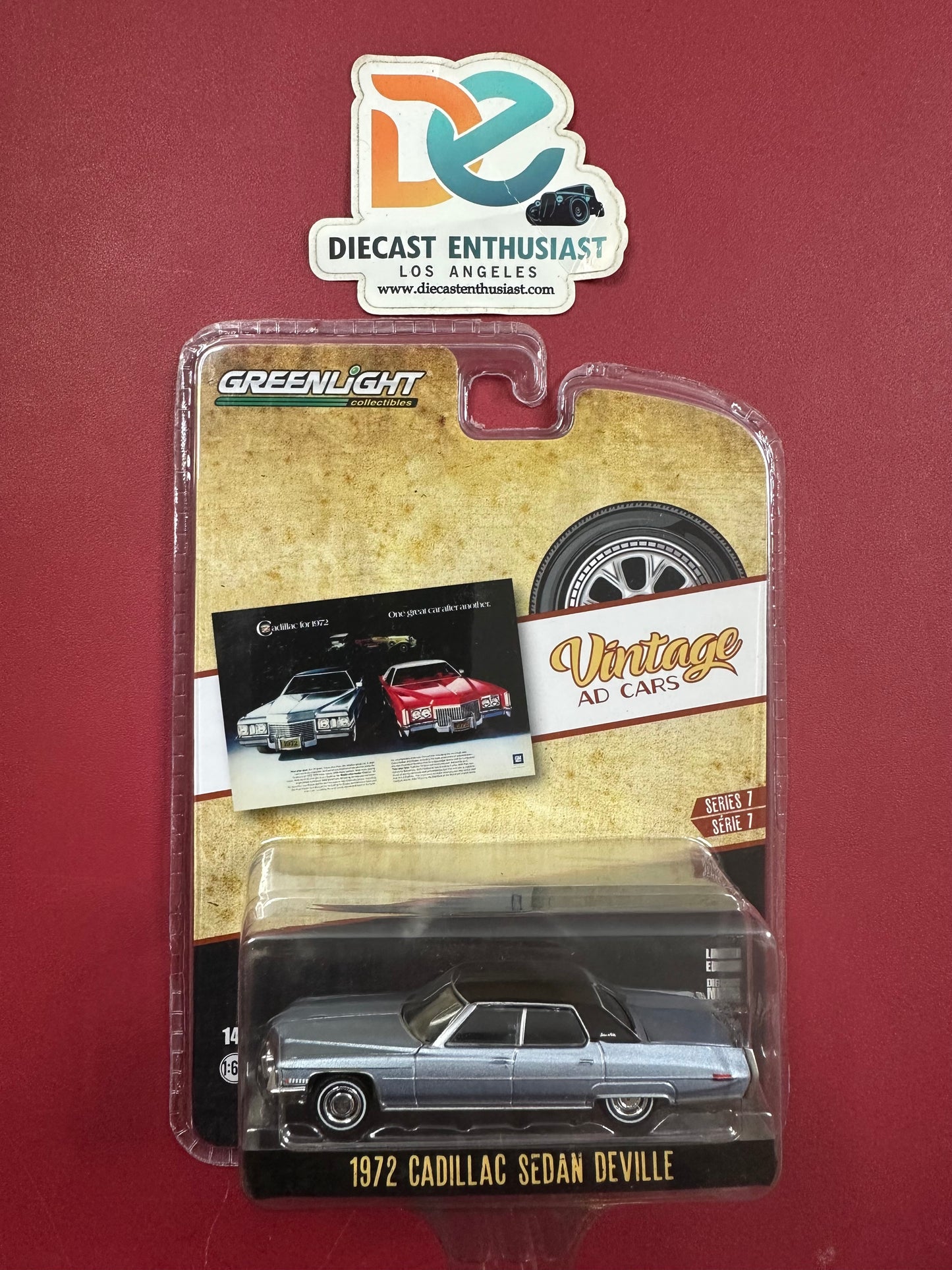 Greenlight Vintage Ad Cars 1972 Cadillac Sedan Seville 1:64