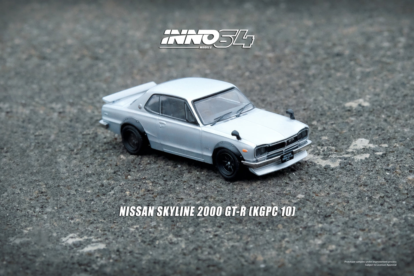 Inno64 Nissan Skyline 2000 GTR KPGC 10 Silver 1:64