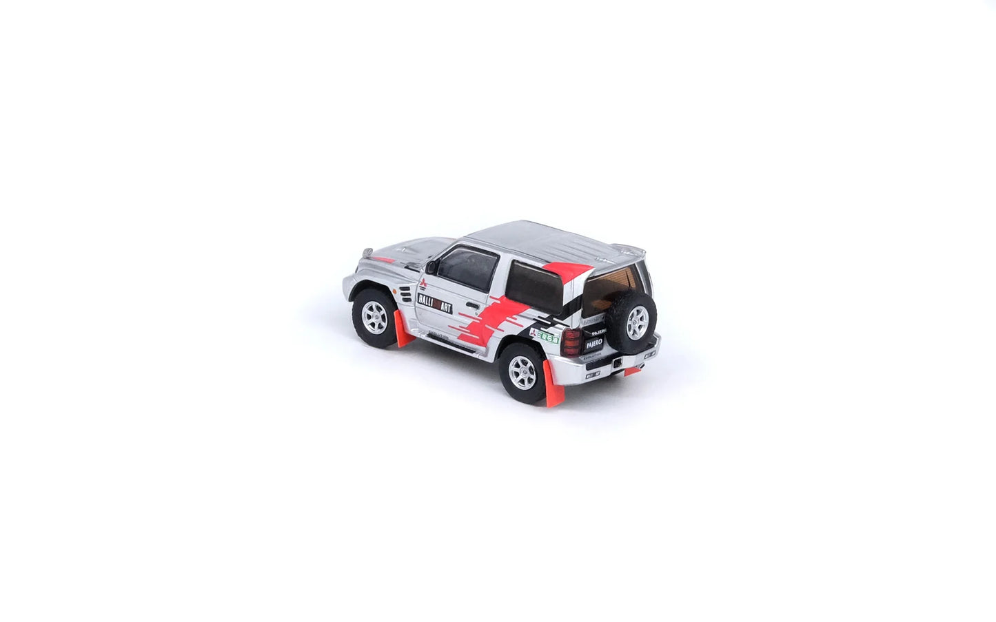 Inno64 Mitsubishi Pajero Evolution Rally Art Silver 1:64