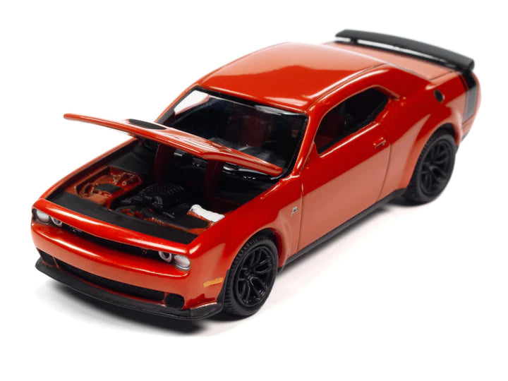 Auto World Modern Muscle 2019 Dodge Challenger R/T Scat Pack Tor Red 1:64