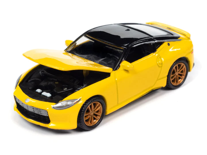 Auto World Import Legends 2023 Nissan Z Ikazuchi Yellow Super Black 1:64
