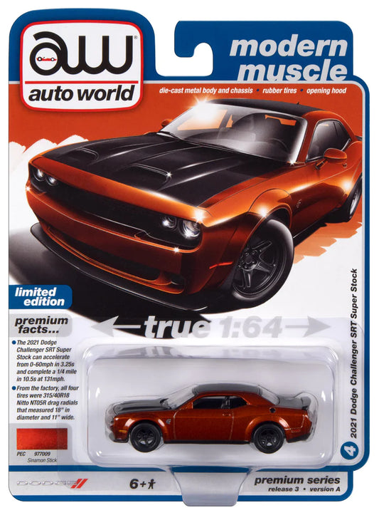Auto World Modern Muscle 2021 Dodge Challenger SRT Super Stock Sinamon Stick 1:64