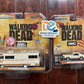 Greenlight The Walking Dead Set 1973 Winnebago Chieftain & 1967 Ford Mustang Coupe 1:64