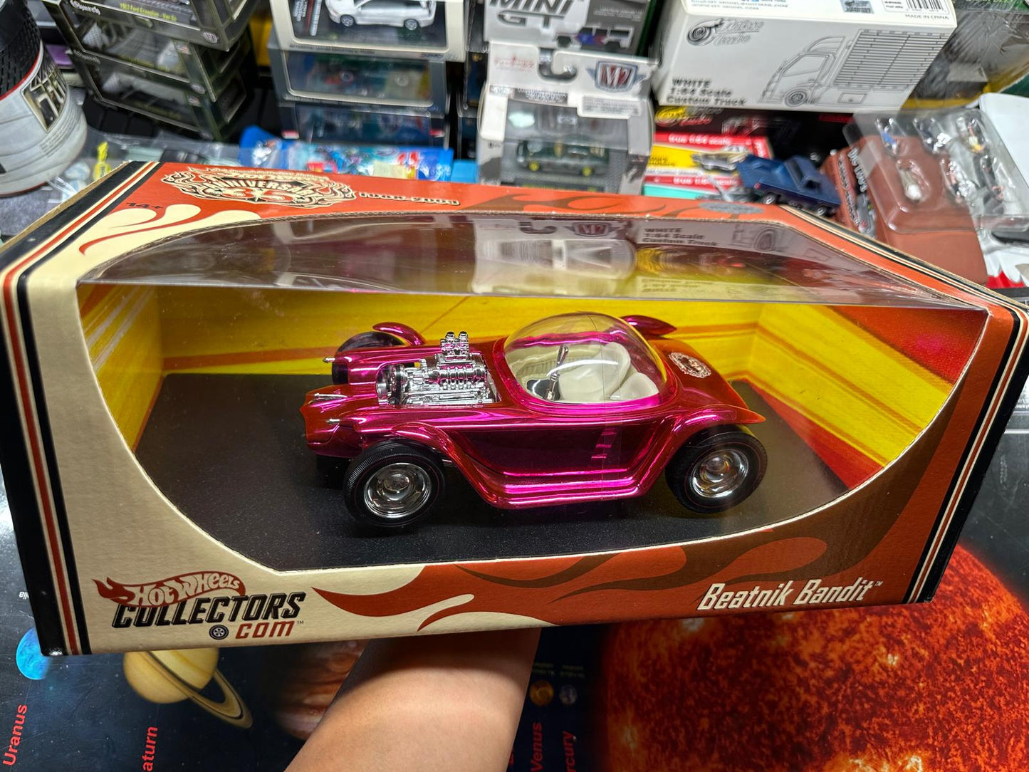 Hot Wheels 35 Anniversary Collectors Series Beatnik Bandit Pink 1:18