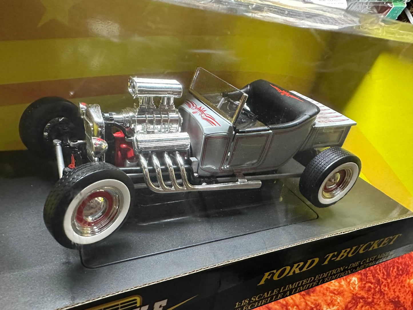 Ertl Collectibles American Muscle Ford T Bucket 1:18