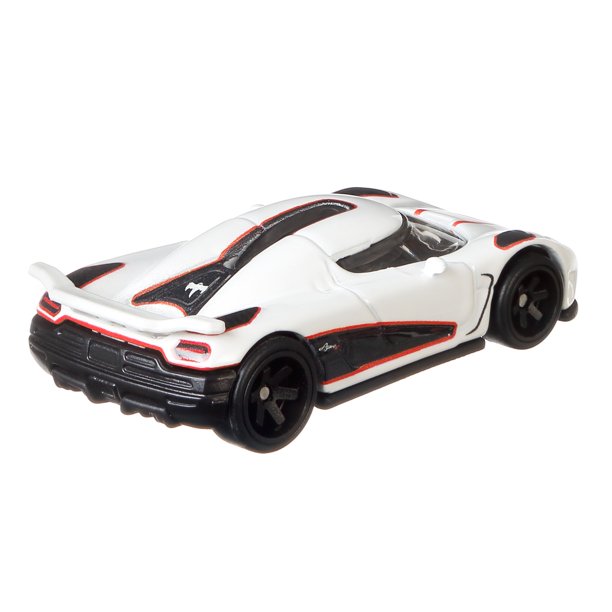 Hot Wheels Boulevard Koenigsegg Agera R with Sterling Protector Case 1:64