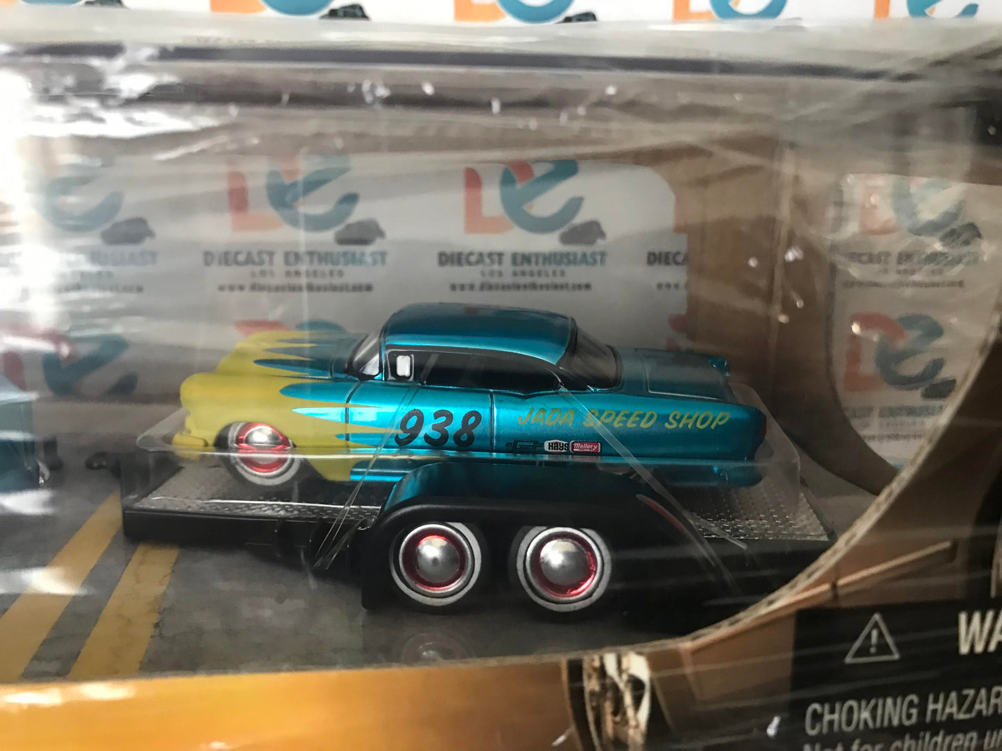Jada Toys Dub City 55 Chevy Stepside Towtruck with 55 Chevy Bel Air ShowTrailer Blue