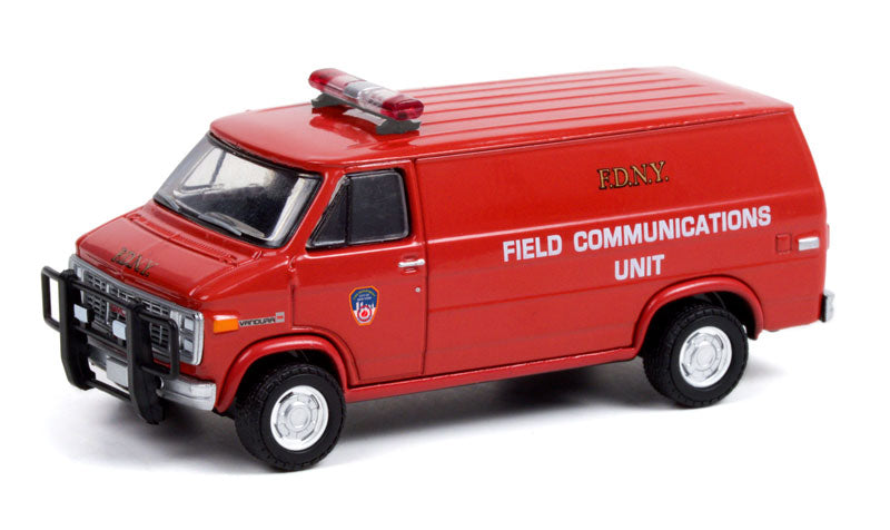 Greenlight FDNY Field Communications Unit 1989 GMC Vandura 1:64