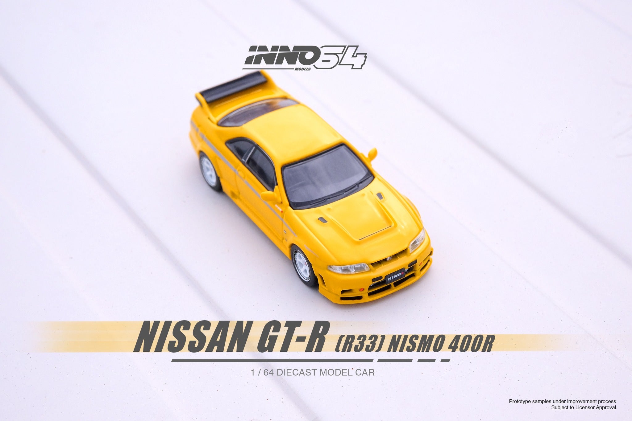 Inno64 Nissan Skyline GTR R33 Nismo 400R Lightning Yellow 1:64