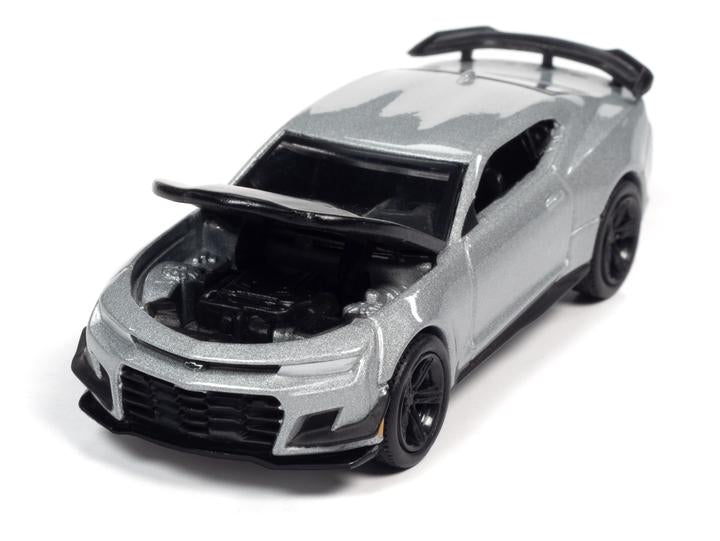 Auto World 2019 Chevy Camaro ZL1 1LE Grey 1:64