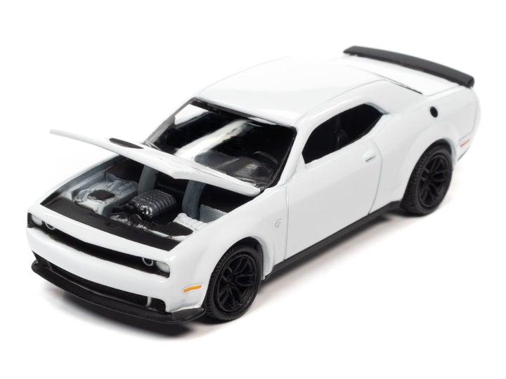 Auto World Modern Muscle 2018 Dodge Challenger Hellcat White Knuckle 1:64