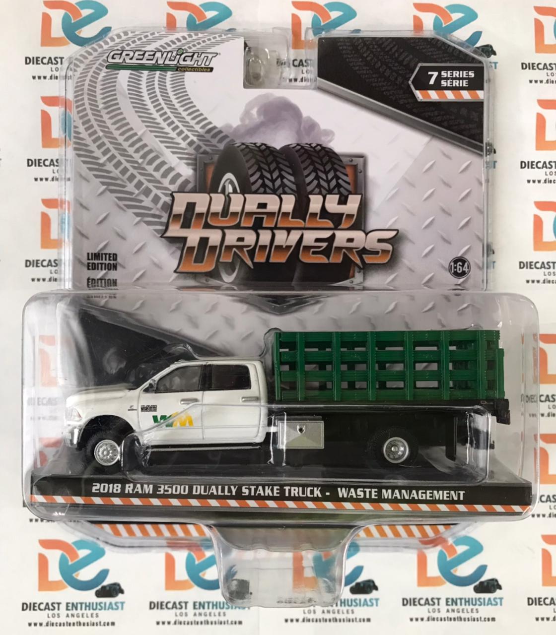 Greenlight Dually Drivers 2018 Ram 3500 Dually Stake Truck Waste Management 1:64 1:64