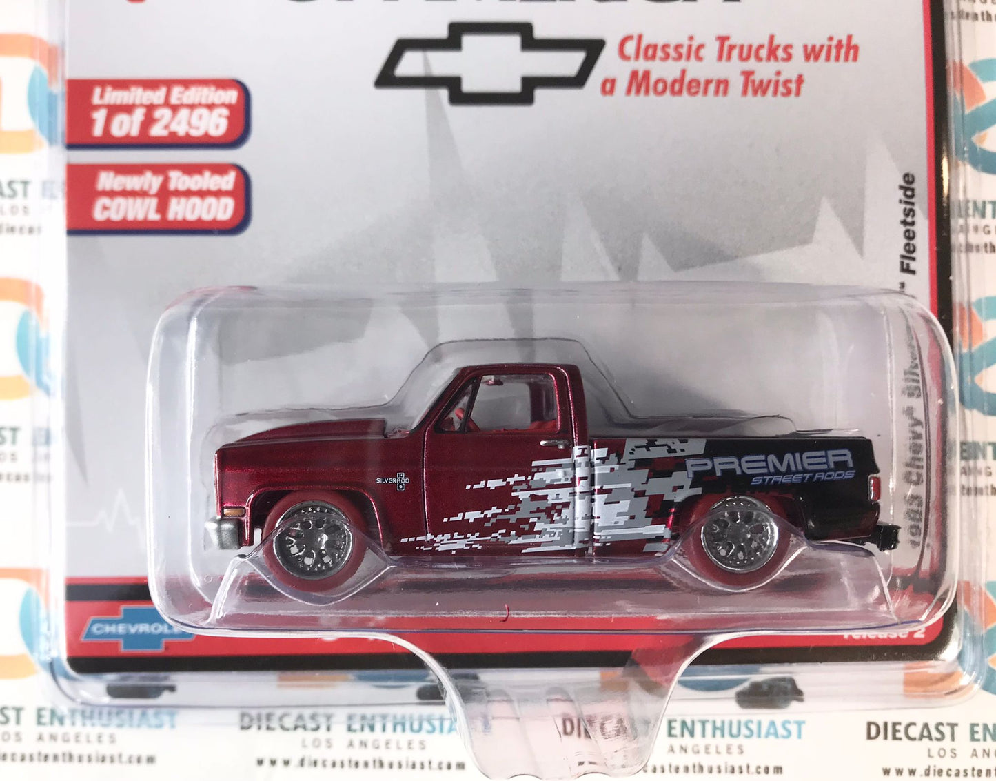 CHASE ULTRA RED Auto World Exclusives The Heartbeat of America 1983 Chevy Silverado Fleetside Blue 1:64