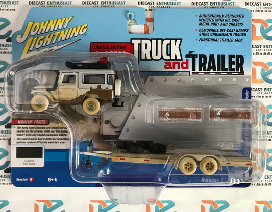 CHASE WHITE LIGHTNING Johnny Lightning Truck Trailer 1980 Toyota Land Cruiser with Open Car Trailer Black 1:64
