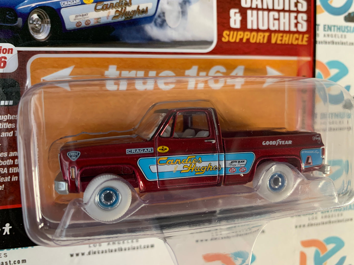 CHASE ULTRA RED Auto World Racing Legends Exclusives Candies & Hughes 1973 Chevrolet C10 1:64