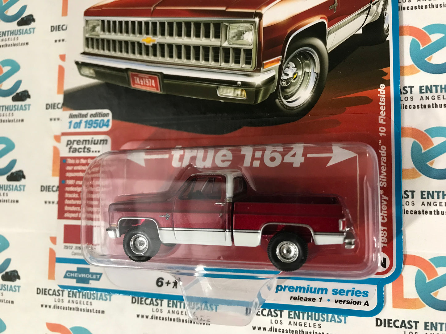 CHASE ULTRA RED Auto World 1981 Chevy Silverado 10 Fleetside 1:64