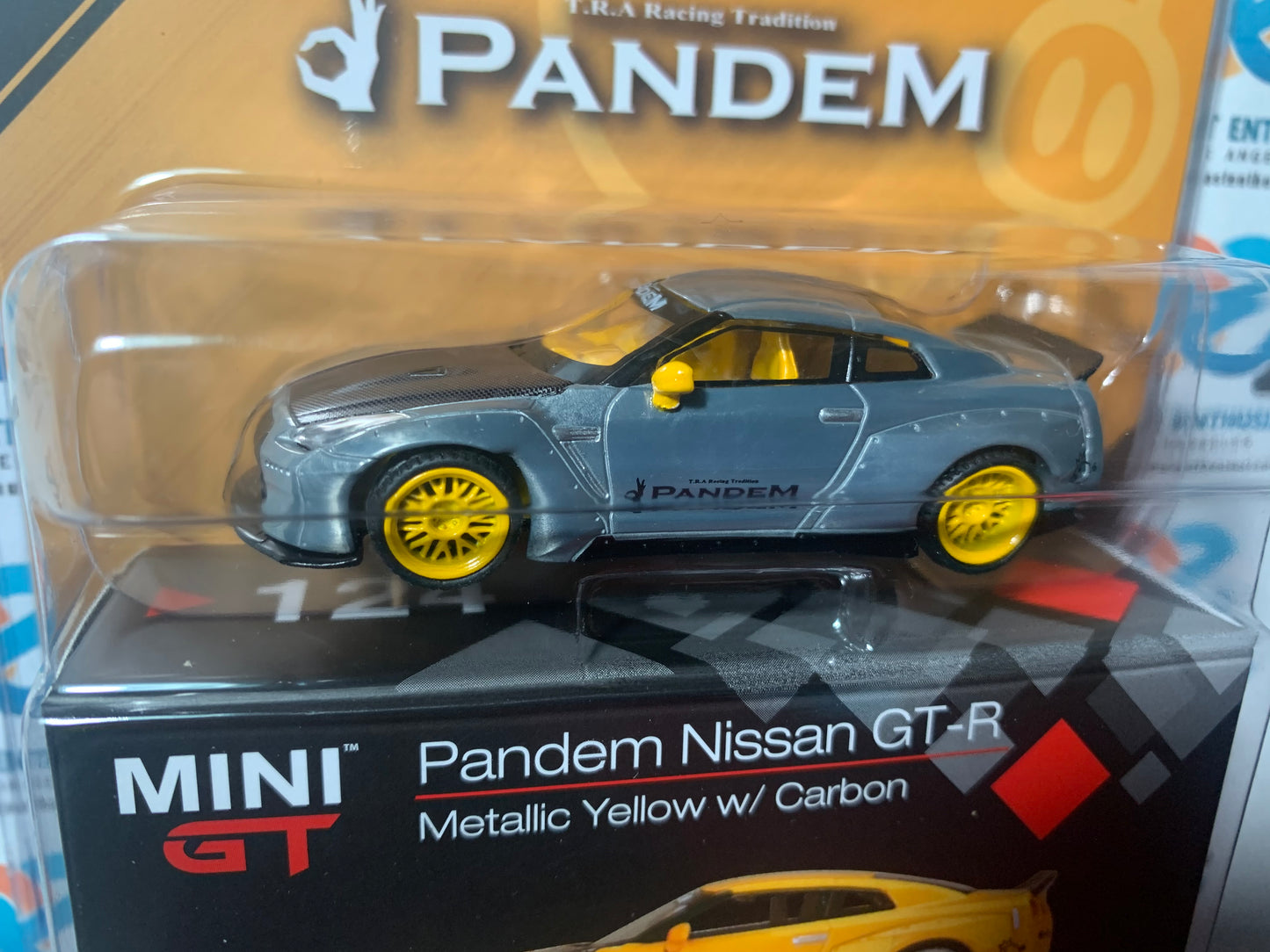 CHASE Mini GT 124 Pandem Nissan GTR R35 1:64