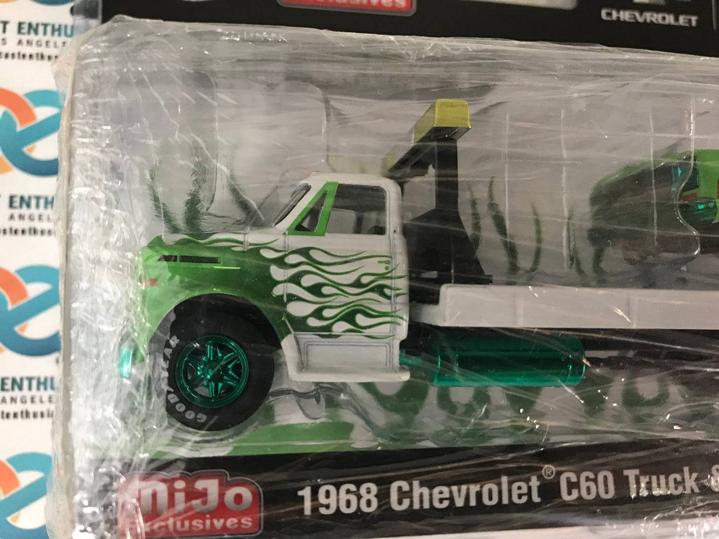 CHASE M2 Machines 1968 Chevrolet C60 Truck & 1979 Chevrolet Silverado 1/64