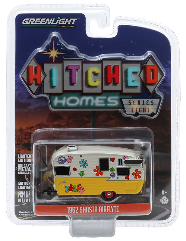 Greenlight HItched Homes 1962 Shasta Airflyte 1:64